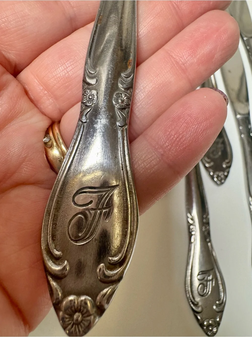 Vintage Customcraft Stainless Flatware Knives, Lot of 7 with Monogram “F”